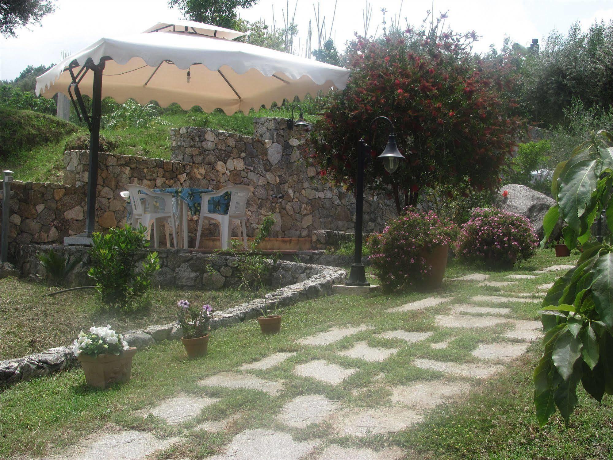 B & B Korello Gasponi Luaran gambar