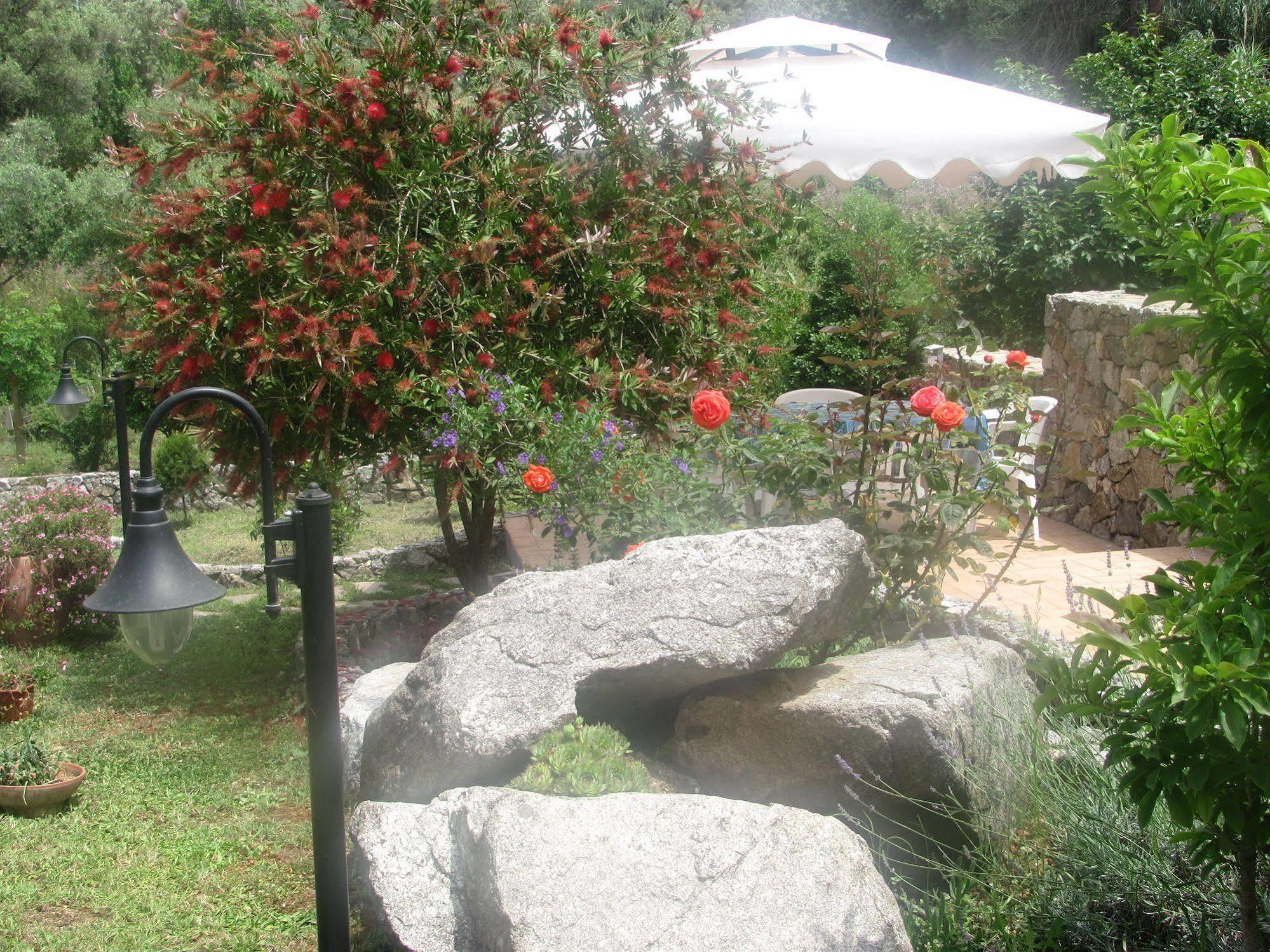 B & B Korello Gasponi Luaran gambar