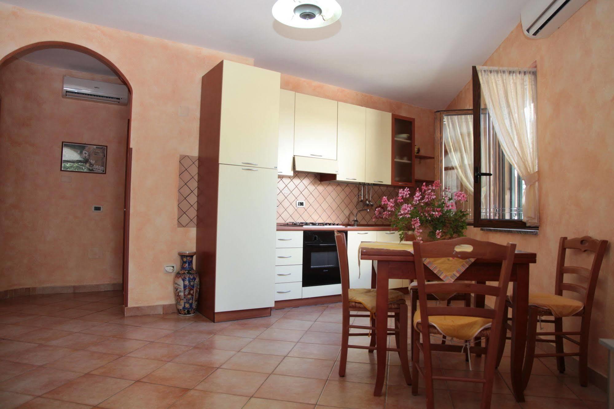 B & B Korello Gasponi Luaran gambar