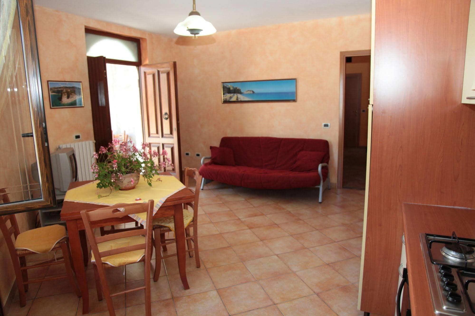 B & B Korello Gasponi Luaran gambar