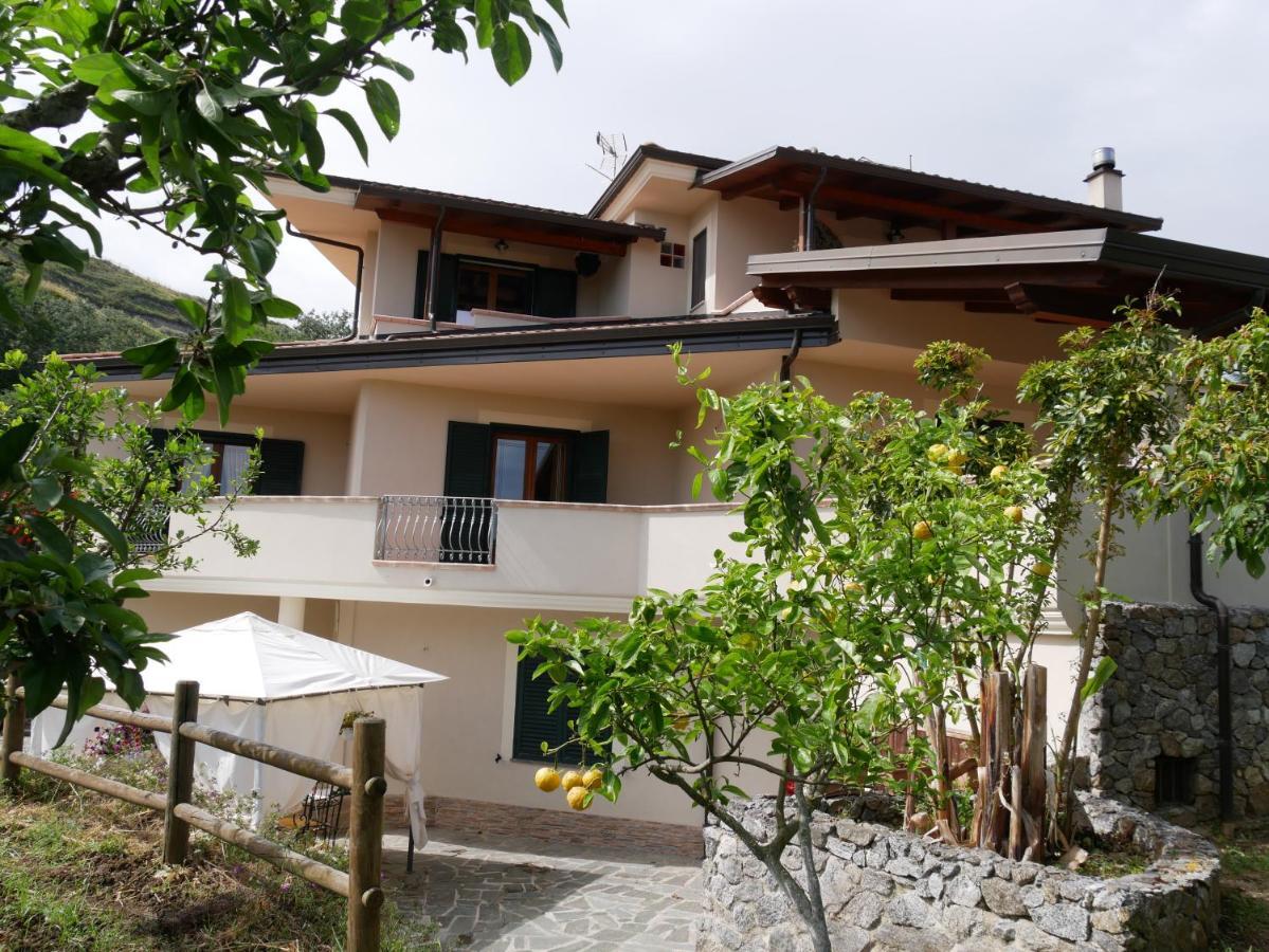 B & B Korello Gasponi Luaran gambar